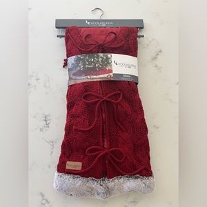 Koolaburra by Ugg 54” tree skirt NWT
